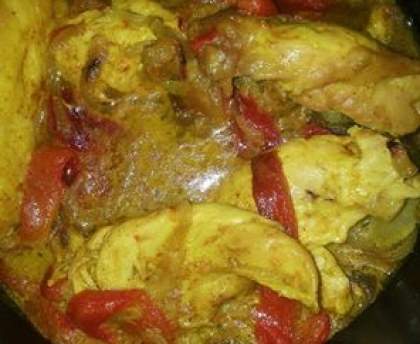 Aiguillettes de poulet au curry et aux poivrons