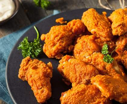 Ailes et pilons de poulet panés