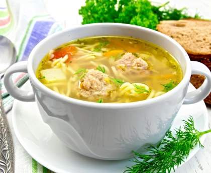 Albondiguillas en potage (Espagne)