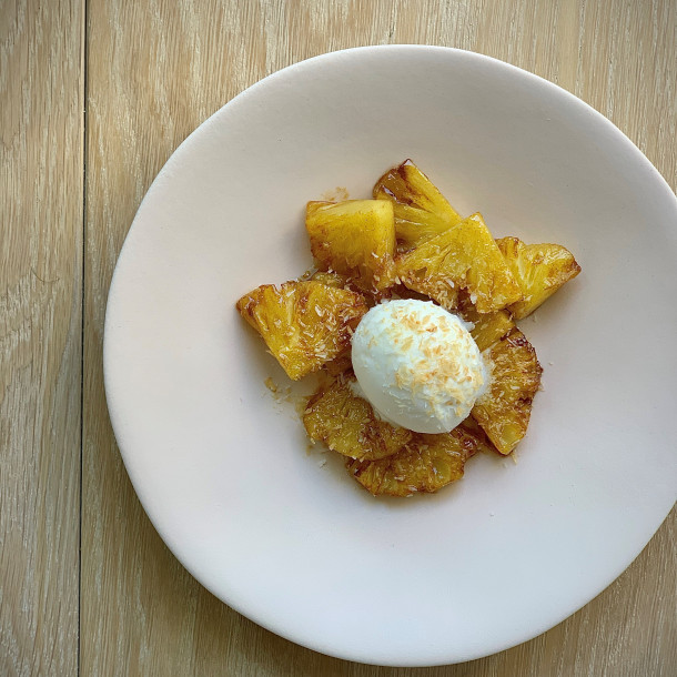 Ananas rôti à la vanille coco de Cyril Lignac