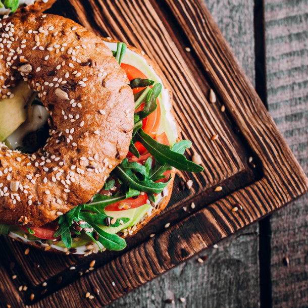 Bagel de saumon fumé et œuf