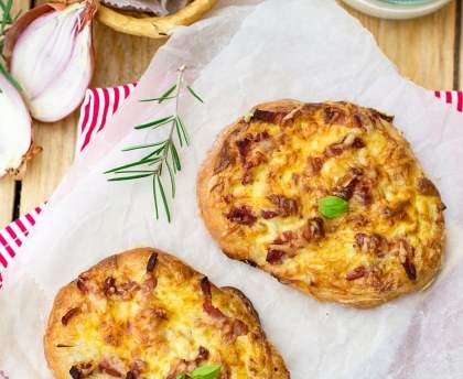 Baguette aux lardons pour apéritifs