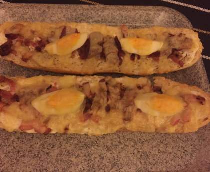 Baguettes farcies lardons et cantal
