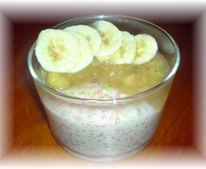 Bananes au lait de coco et perles de tapioca