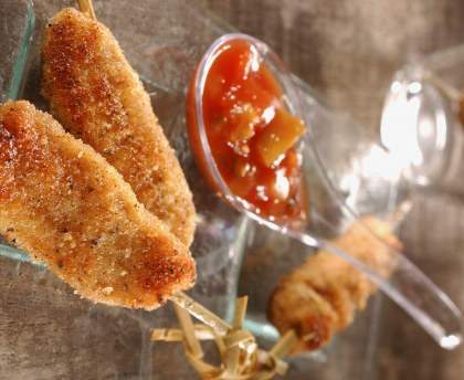 Bâtonnets de poulet sauce rouge