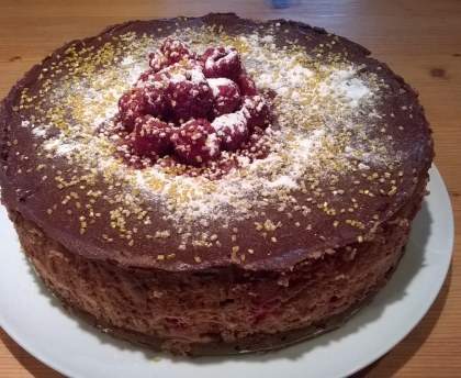 Bavarois chocolat et framboise fraiche sur craquelin chocolat