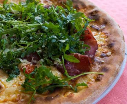 Bianca pizza Roquette Bresaola