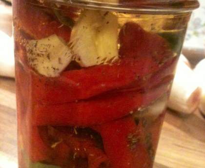 Bocaux de piments à l'huile parfumée