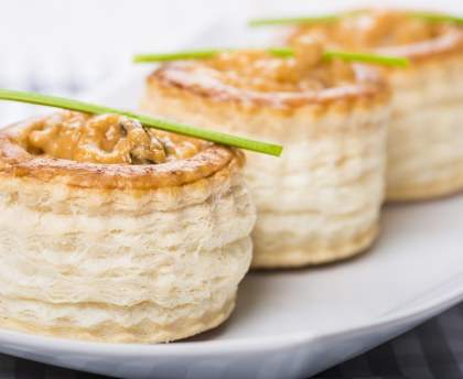 Bouchées à la reine fruits de mer et béchamel