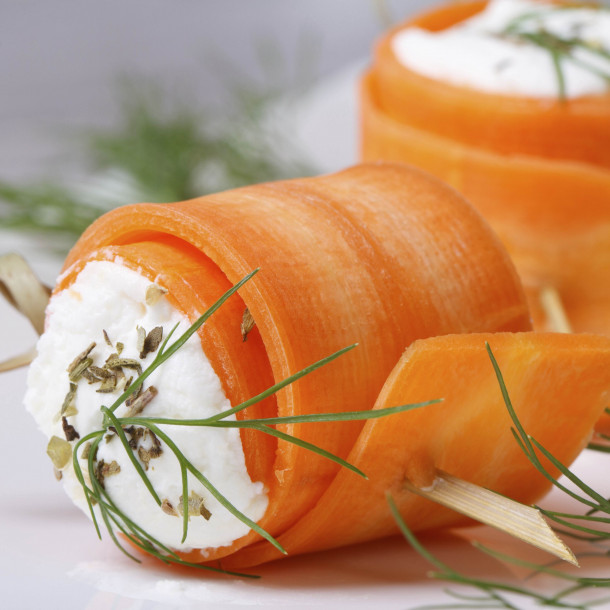 Bouchées de carottes crues au crabe et au fromage