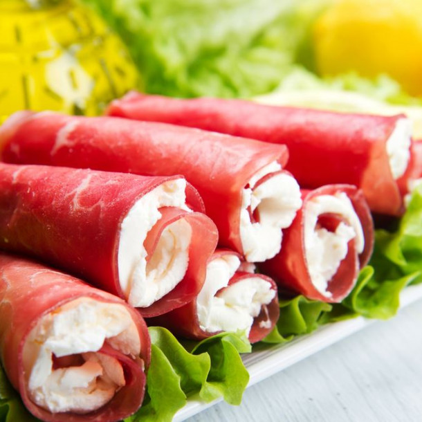 Bouchées jambon fumé-fromage frais et roquette