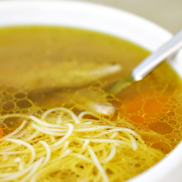Bouillon de poule aux vermicelles à l'ancienne 