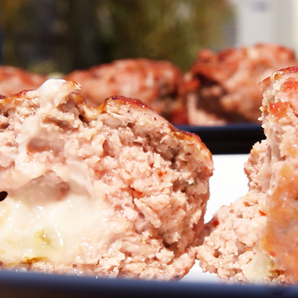 Boulettes de viande au fromage de chèvre au barbecue par FAST[OCHE]®