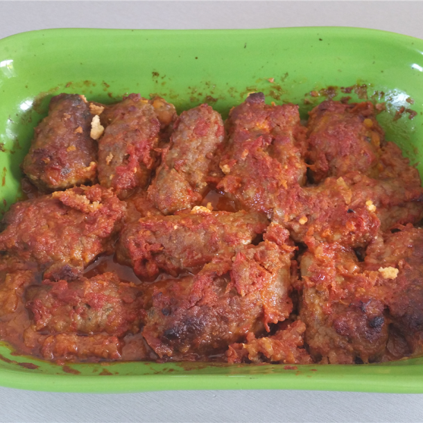Boulettes de viande hachée  à la tomate et feta