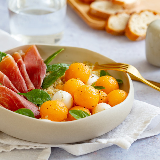 Bowl de melon et quinoa au jambon de Bayonne