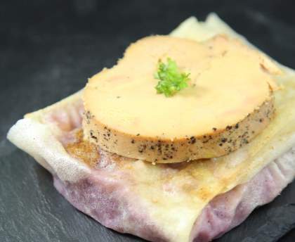 Bricks de poires aux épices et au foie gras