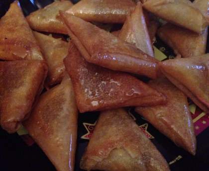 Briouats aux amandes enrobées de miel