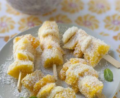 Brochettes de fruits exotiques