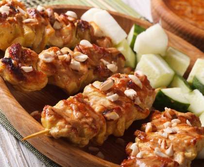 Brochettes express poulet satay