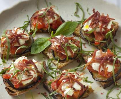 Bruschetta tomates, aubergines et chèvre