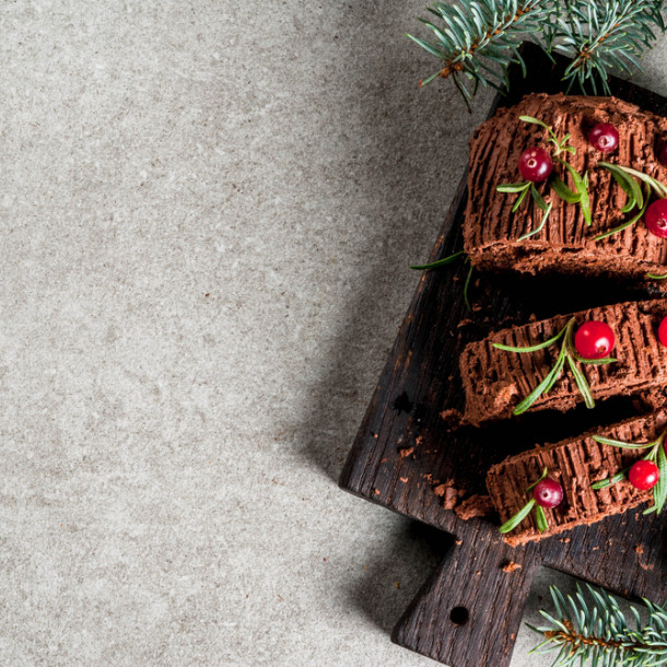 Bûche de Noël au praliné feuilleté