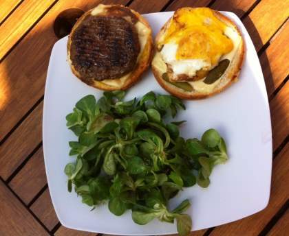Burgers au veau et galette de pommes de terre (burger versaillais)