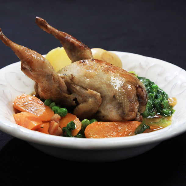 Cailles, petits pois et carottes de Loïc Fou de Cuisine 