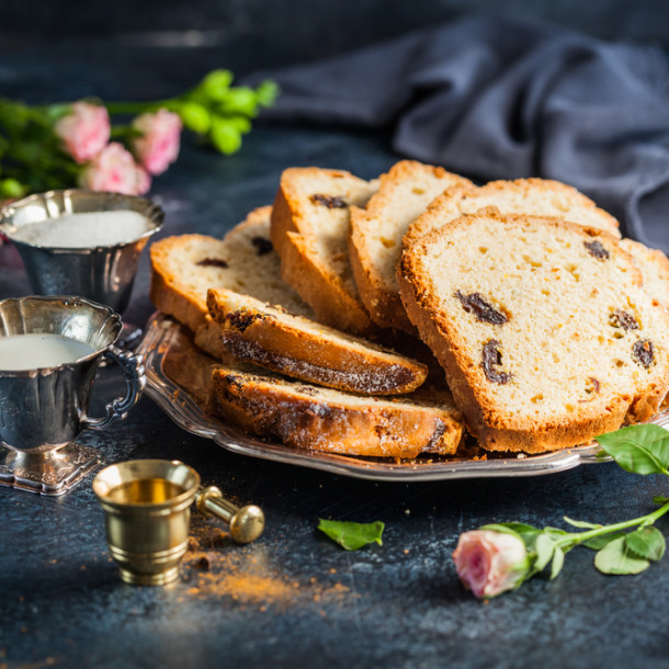 Cake au chèvre et aux pruneaux