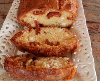 Cake au fromage de chèvres et tomates séchées