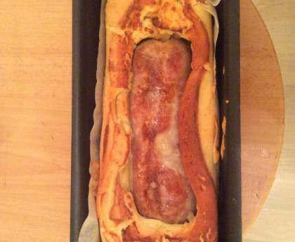 Cake au saucisson de Lyon