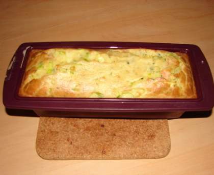 Cake au saumon, courgettes et ricotta
