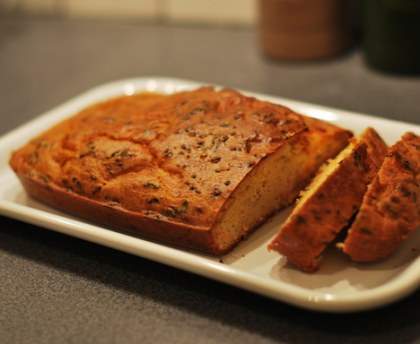 Cake au saumon fumé et à la ciboulette