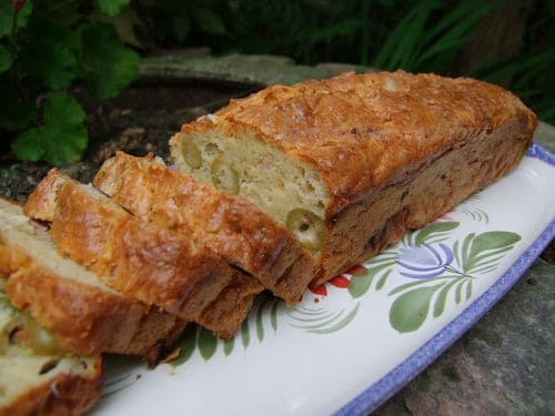 Cake au thon et aux oignons