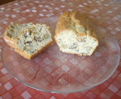 Cake aux noix et aux olives