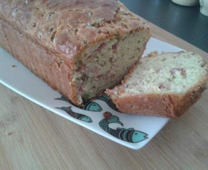 Cake aux olives et au bacon