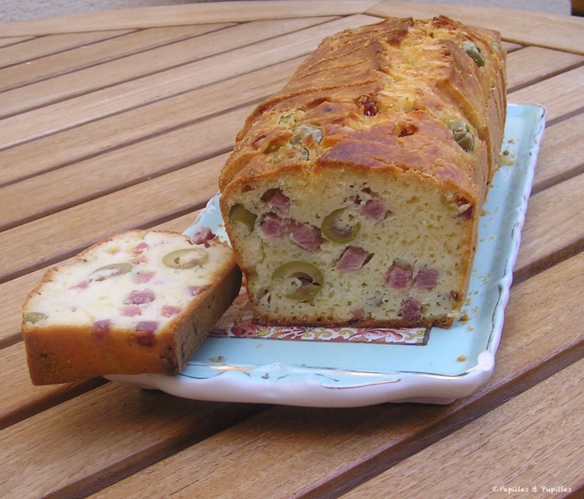 Cake aux olives et maïs