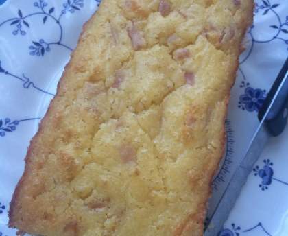 Cake jambon lardons parmesan et gruyère