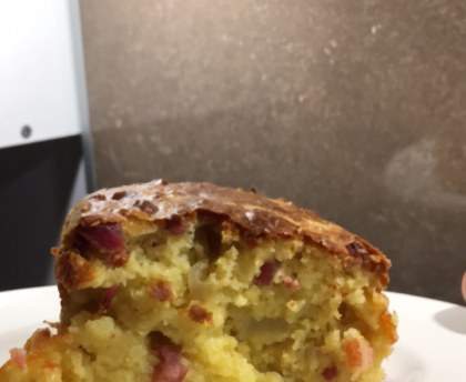 Cake lardons au curry et fromage