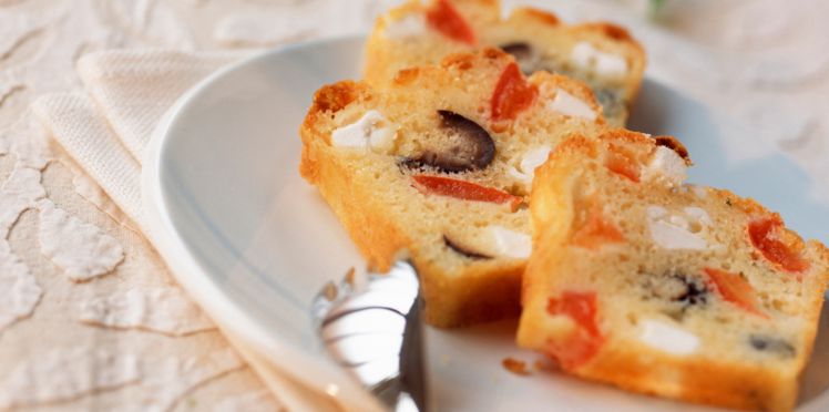 Cake tomates olives mozzarella