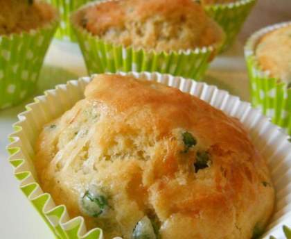 Cakes aux petits pois et comté