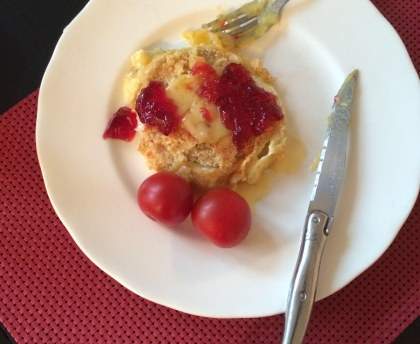 Camembert frit à la gelée de groseilles