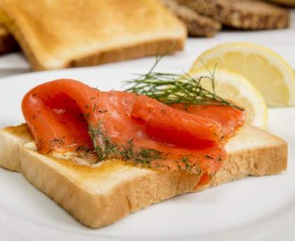 Canapés au saumon fumé et mascarpone