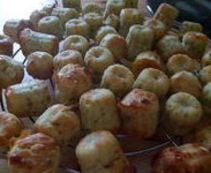 Cannelés au morbier et tomates séchées