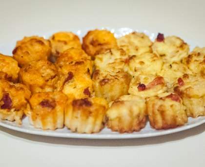 Cannelés aux lardons et oignons