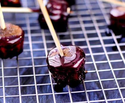 Cannelés façon pommes d'amour