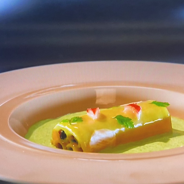 Cannelloni farci de macaronis farcis, champignons et herbes