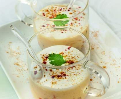 Cappuccino de coquilles Saint-Jacques au curry et à la coriandre