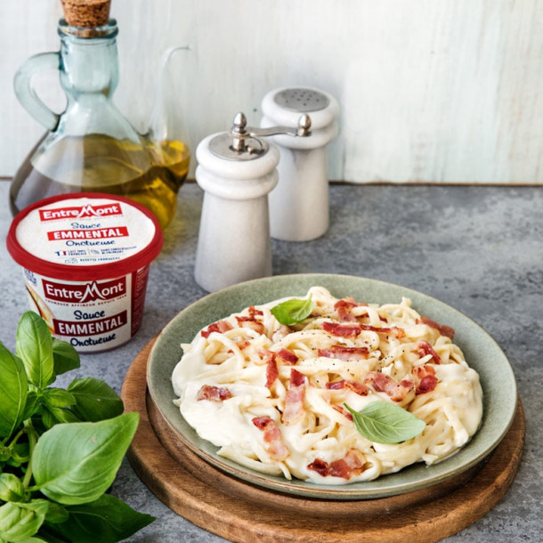 Carbonara sauce emmental
