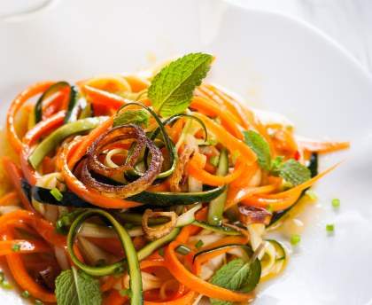 Carottes et courgettes râpées en salade