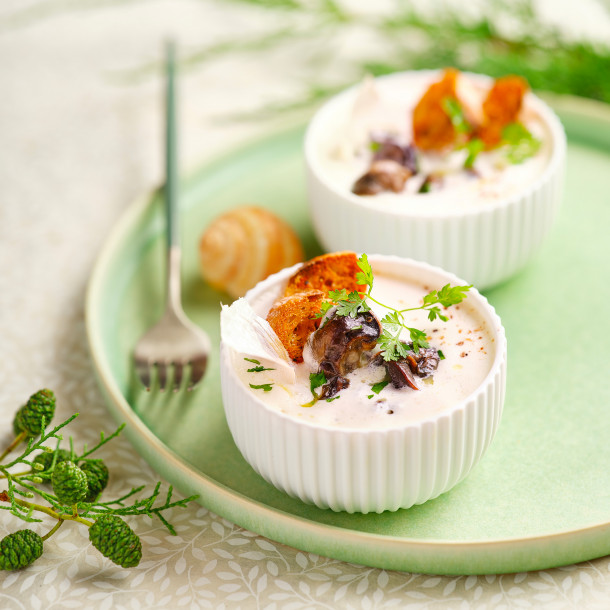 Cassolettes d’escargots à la crème d'ail